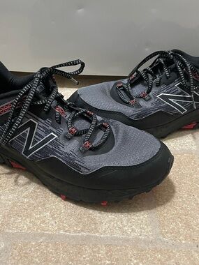 New Balance 410v6 All Terrain Trail Running Cushioned Gray Black Red Size 10 Men